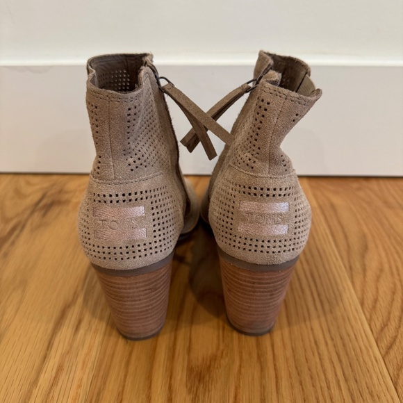 Toms suede shoes - Picture 4 of 5